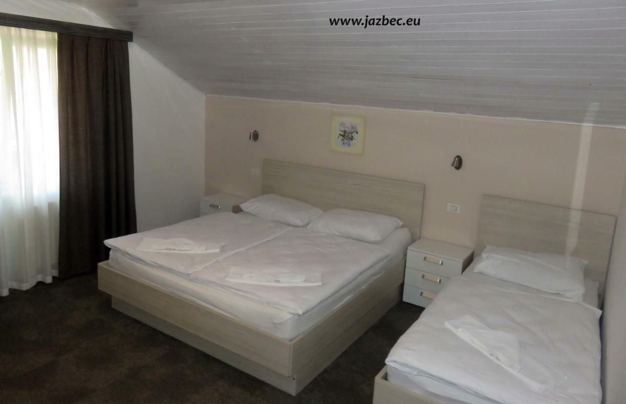 Sobe Rooms Zimmer Jazbec Idrsko Exteriér fotografie